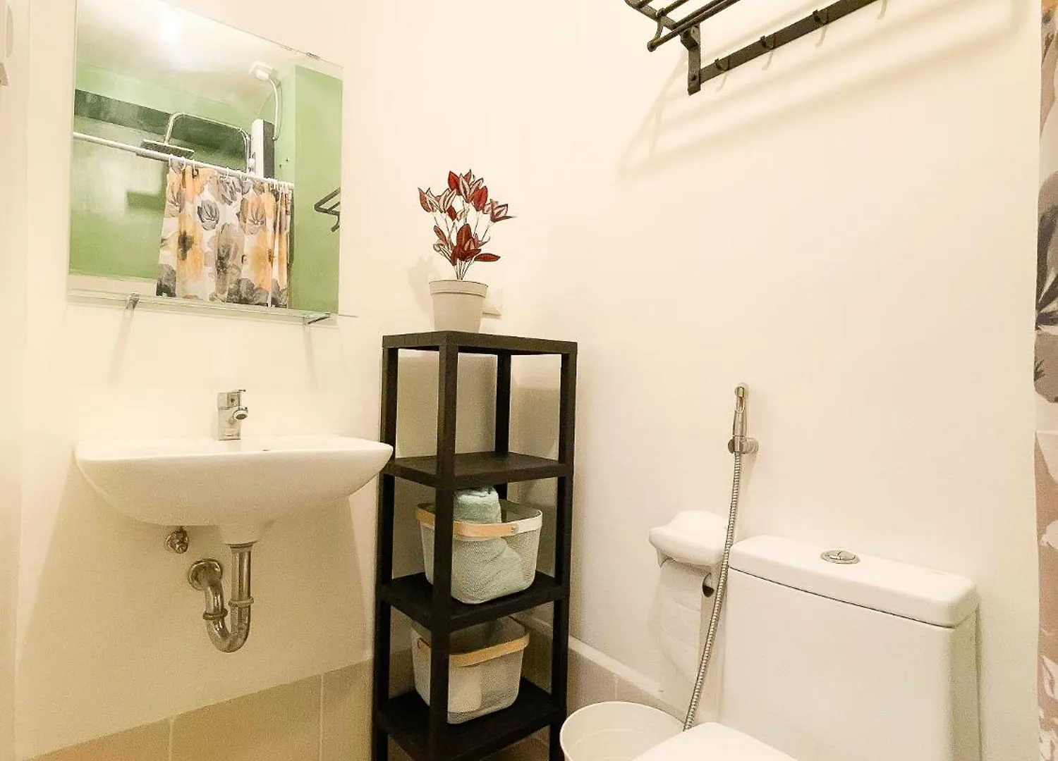 Houzz 845 By Houzztelity Aparthotel Manila Philippines