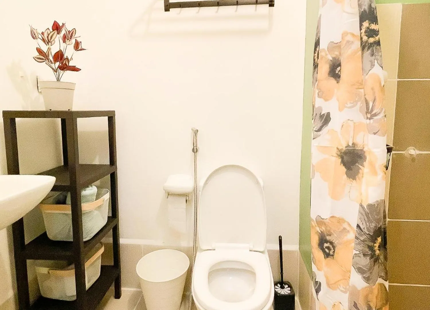 Houzz 845 By Houzztelity Aparthotel Manila