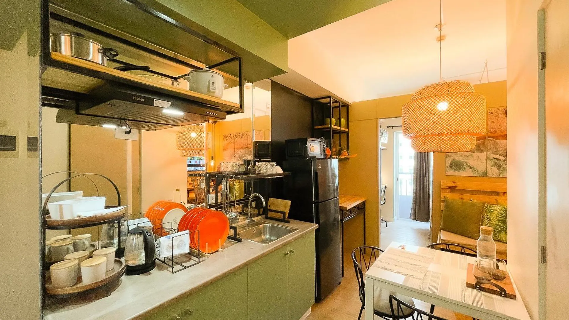 Houzz 845 By Houzztelity Aparthotel Manila Philippines